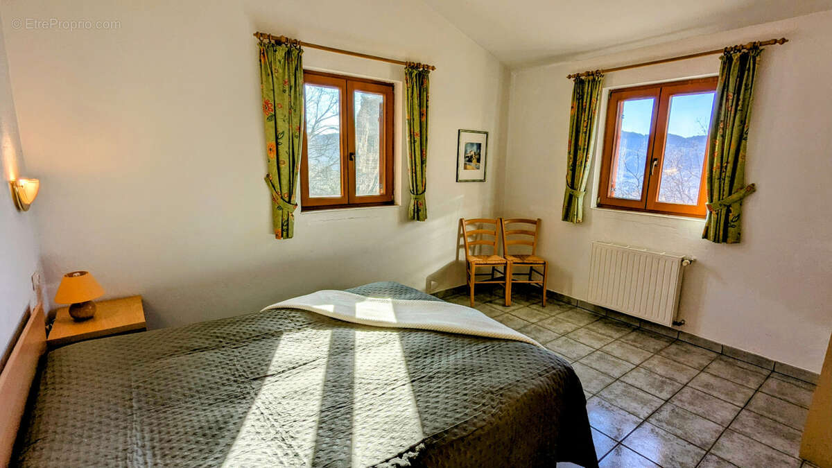 Maison à TOURRETTES-SUR-LOUP