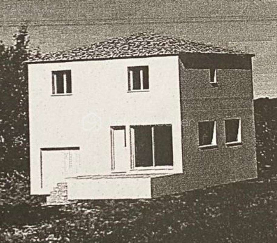 Maison à LES SALLES-DU-GARDON