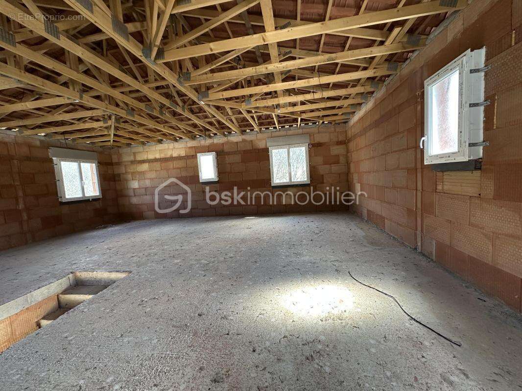 Maison à LES SALLES-DU-GARDON