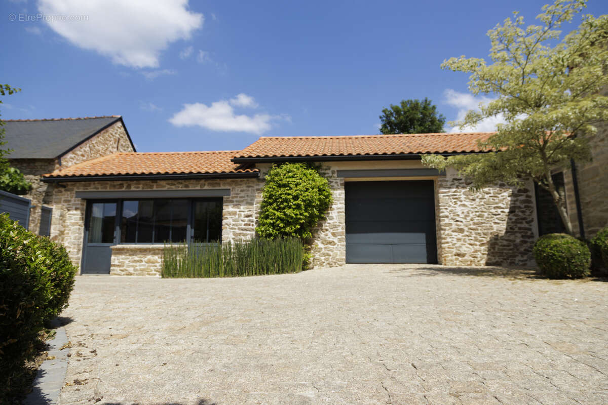Maison à TREILLIERES