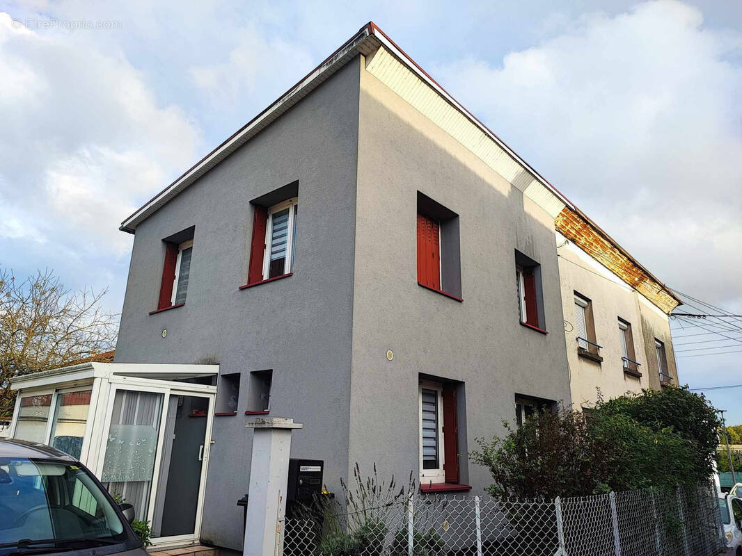 Maison à SAINTE-SUZANNE