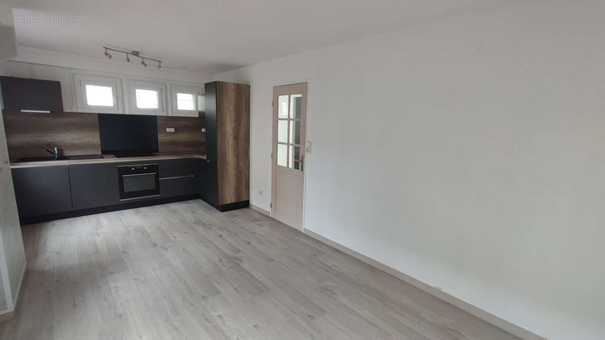 Maison à SAINTE-SUZANNE