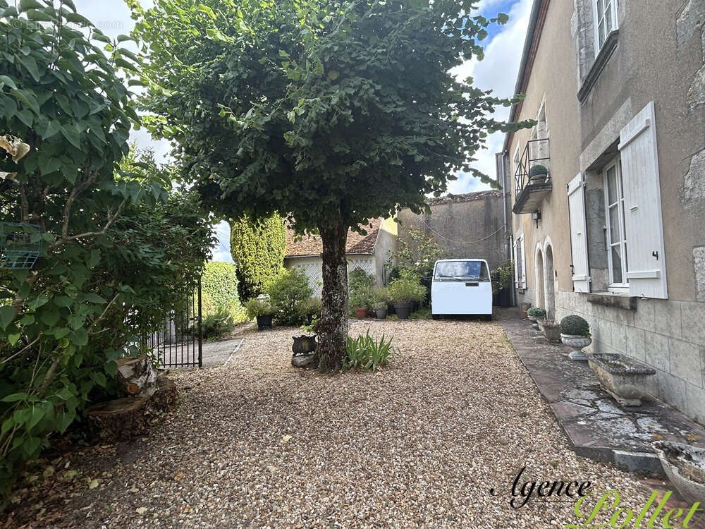 Maison à POILLY-LEZ-GIEN