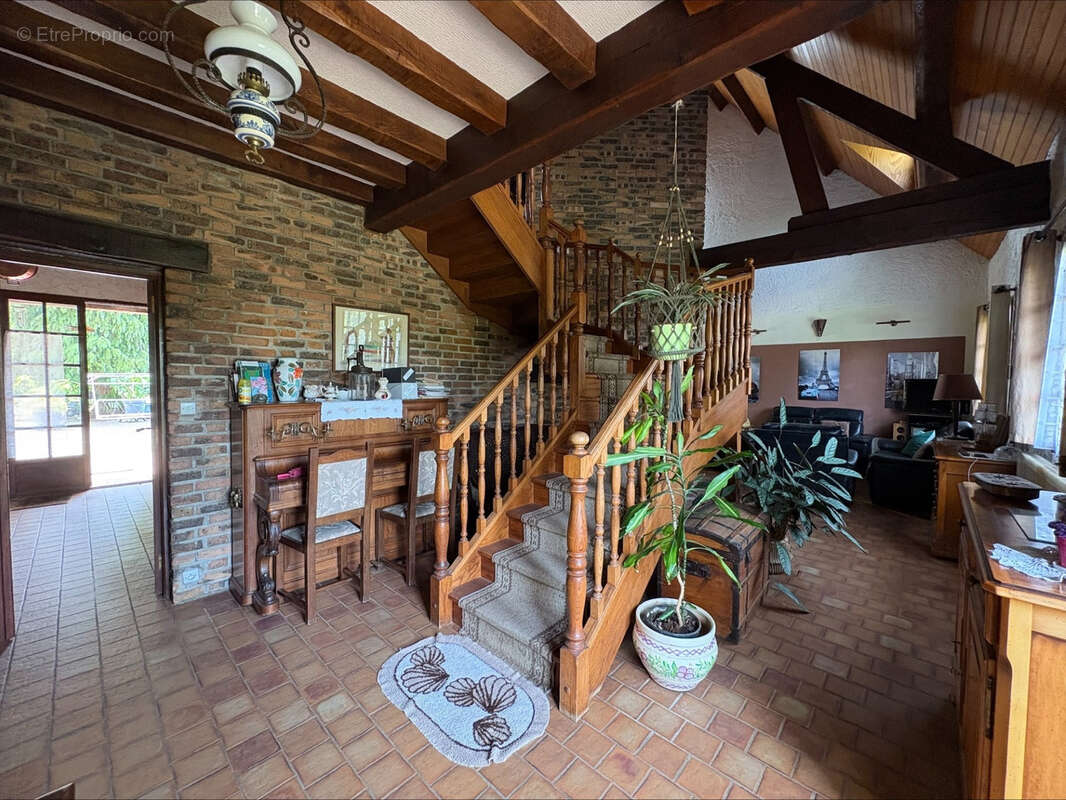 Maison à ULLY-SAINT-GEORGES