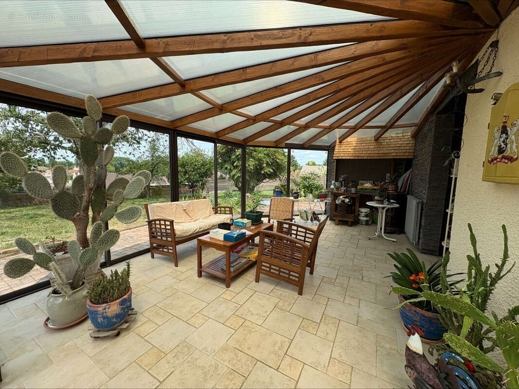 Maison à ULLY-SAINT-GEORGES