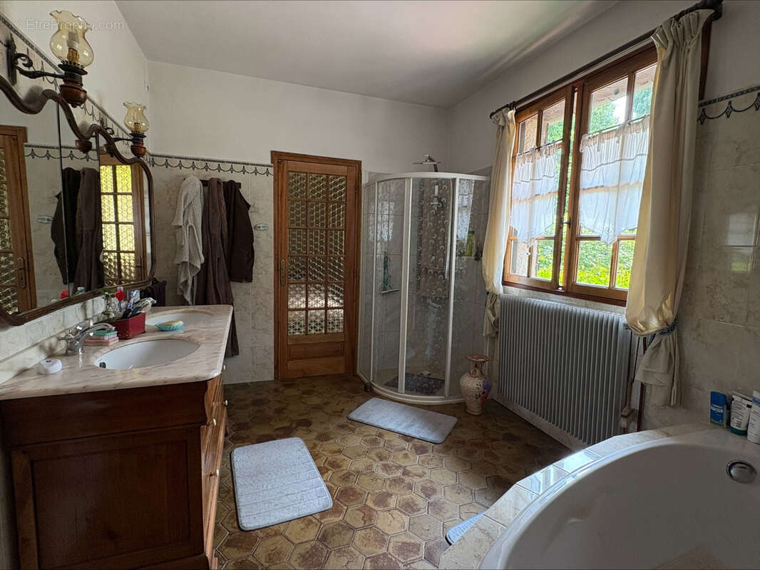 Maison à ULLY-SAINT-GEORGES