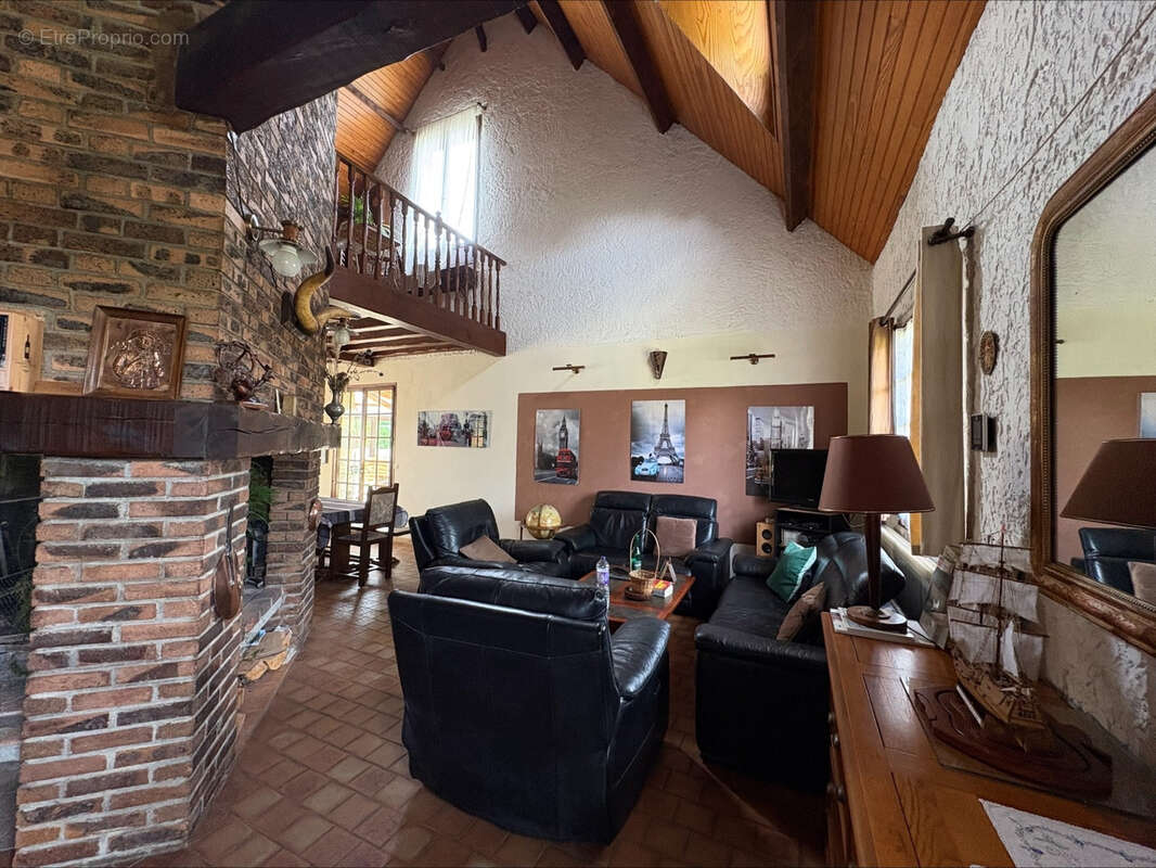 Maison à ULLY-SAINT-GEORGES