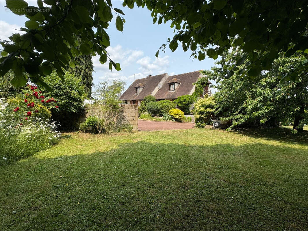 Maison à ULLY-SAINT-GEORGES