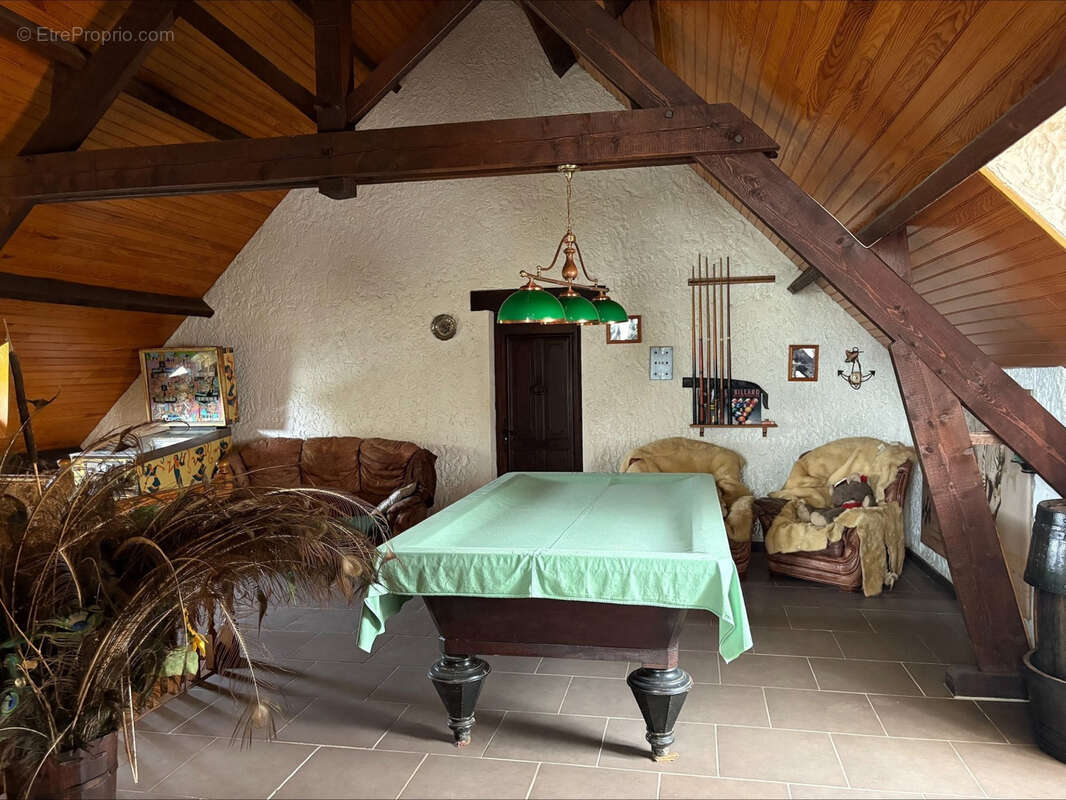 Maison à ULLY-SAINT-GEORGES