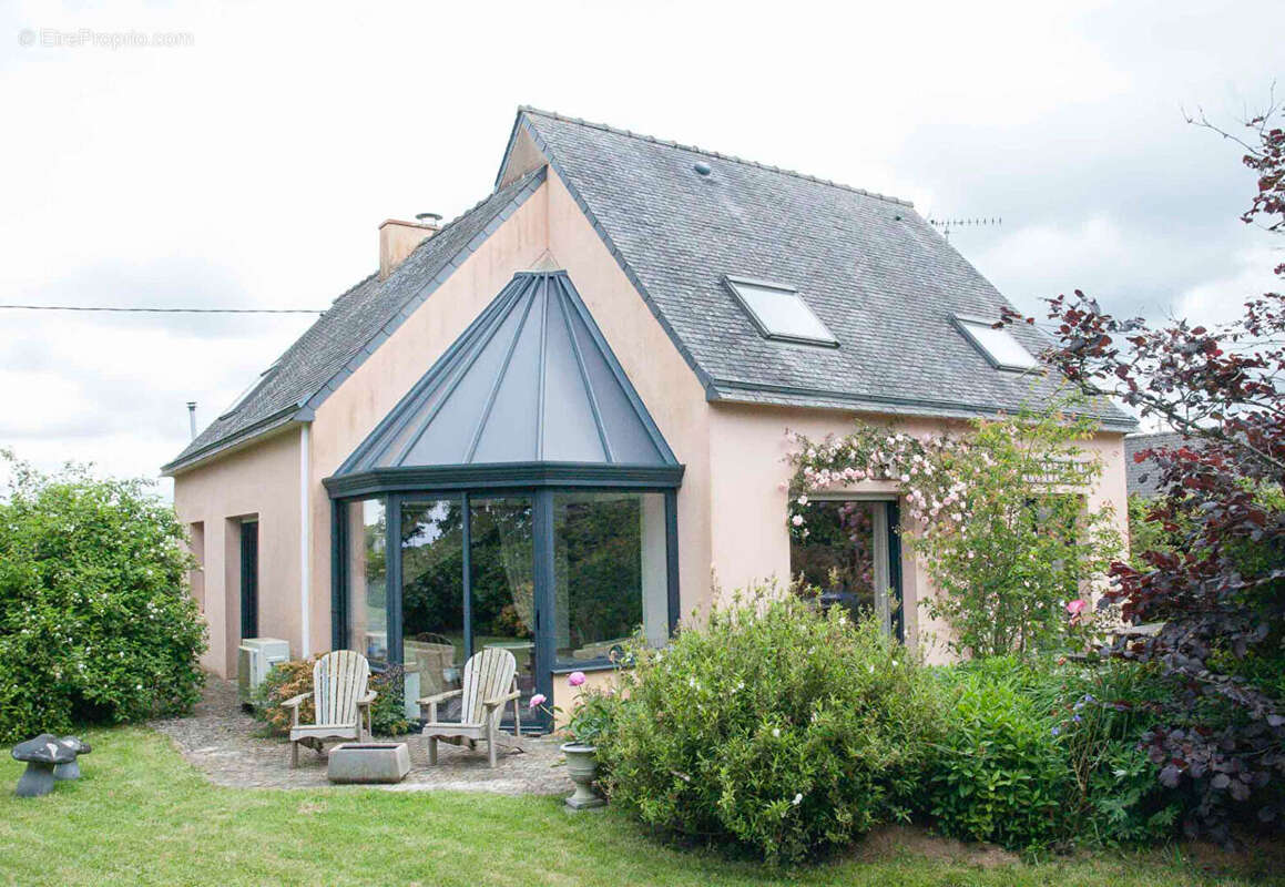 Maison à PLEYBER-CHRIST