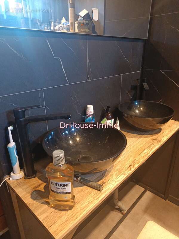 Maison à SAINT-PIERRE-DU-REGARD