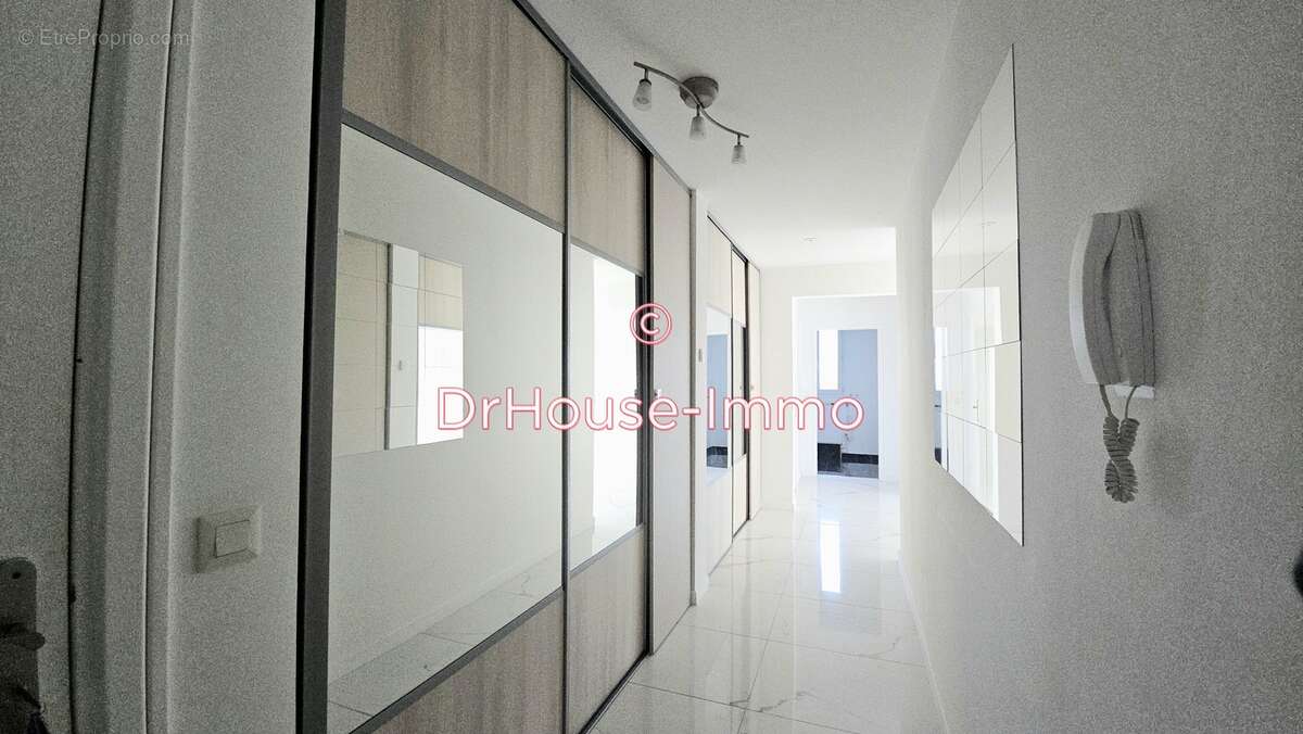 Appartement à SAVIGNY-LE-TEMPLE