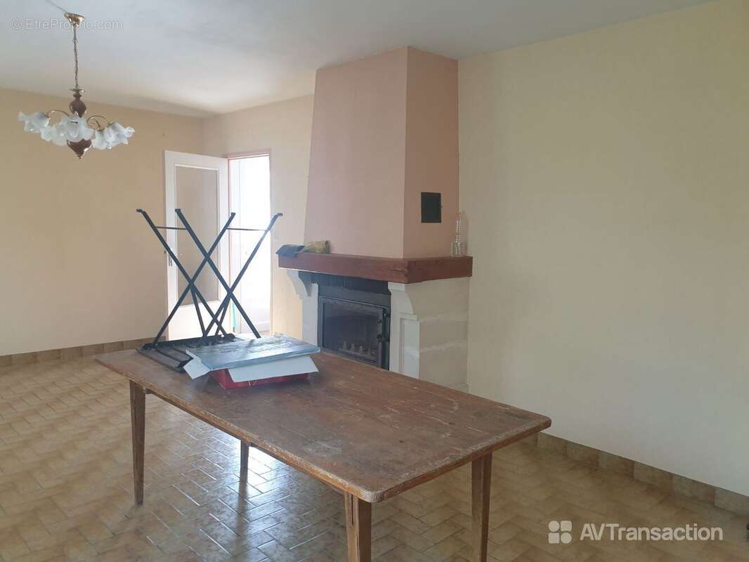 Maison à SAINTE-MAURE-DE-TOURAINE