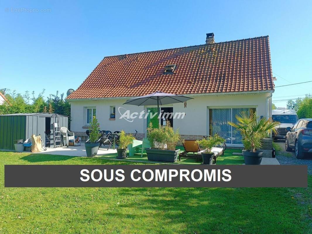 4265 (25) - Maison à HESDIN