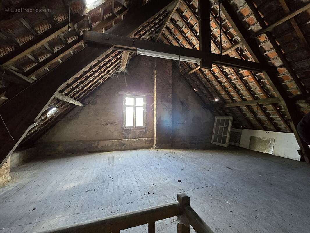 Maison à SAINT-ETIENNE-AU-MONT