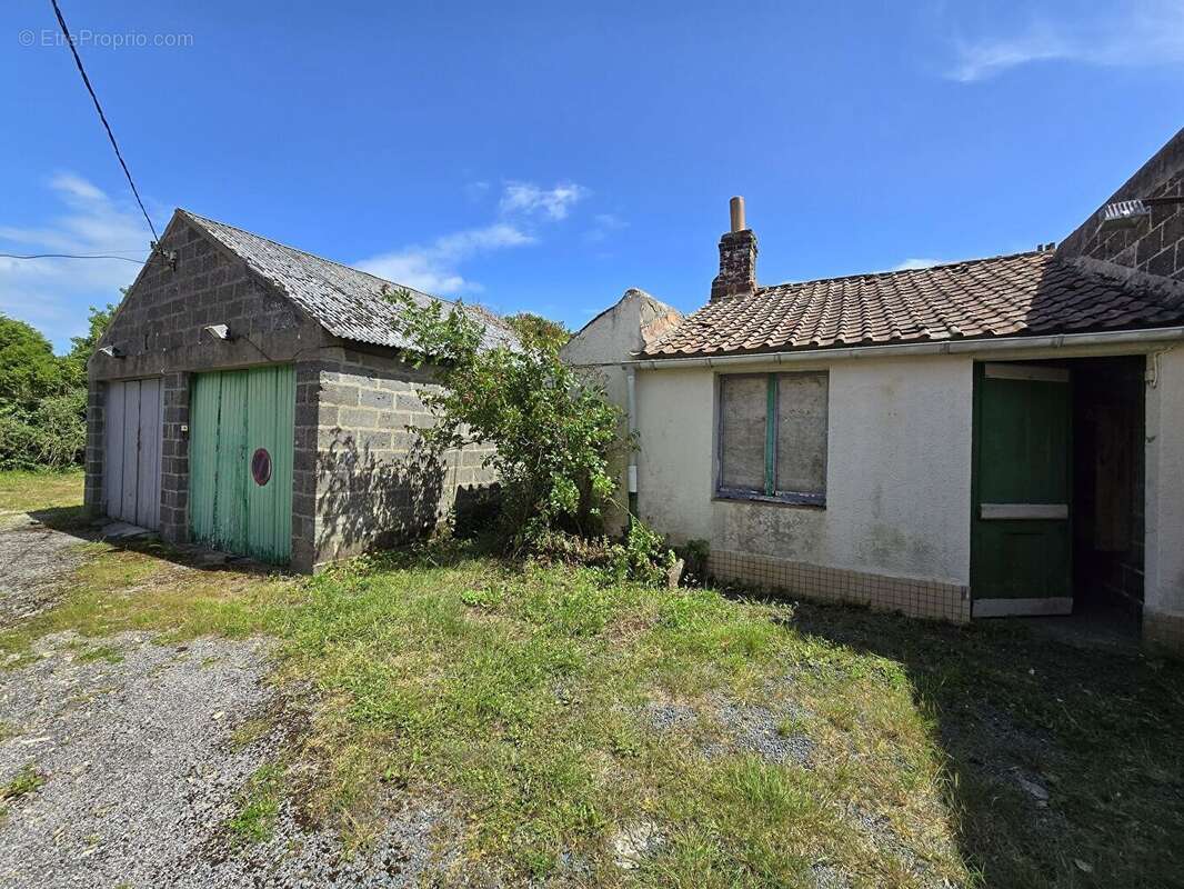 Maison à SAINT-ETIENNE-AU-MONT