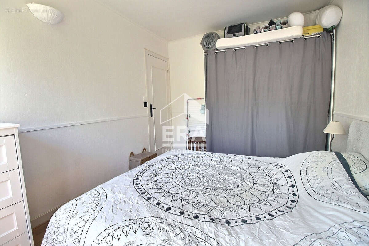 Appartement à LE PLESSIS-ROBINSON