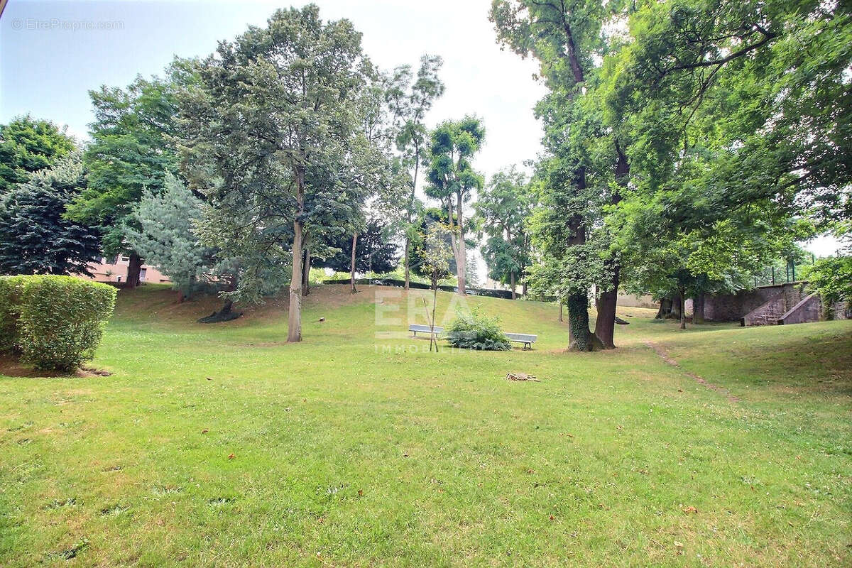 Appartement à LE PLESSIS-ROBINSON