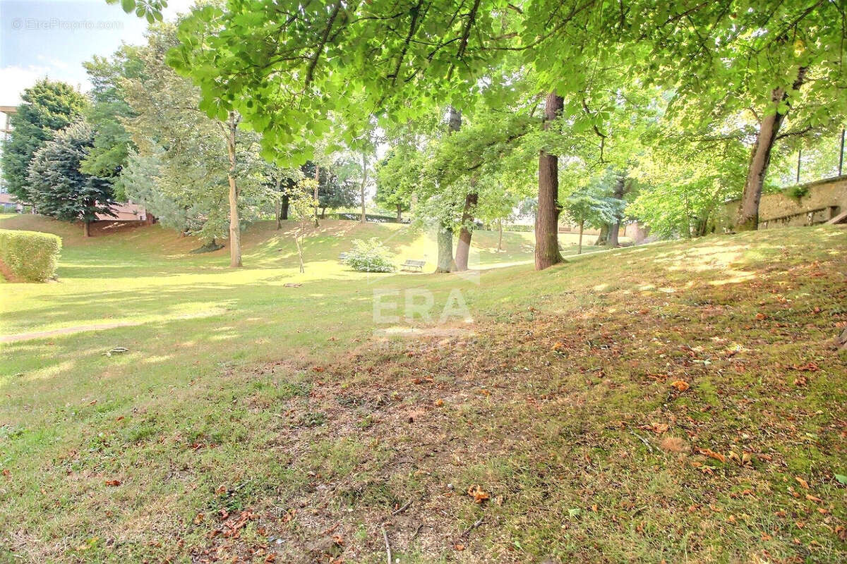 Appartement à LE PLESSIS-ROBINSON