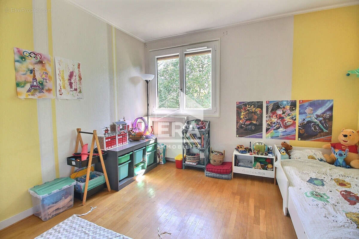 Appartement à LE PLESSIS-ROBINSON