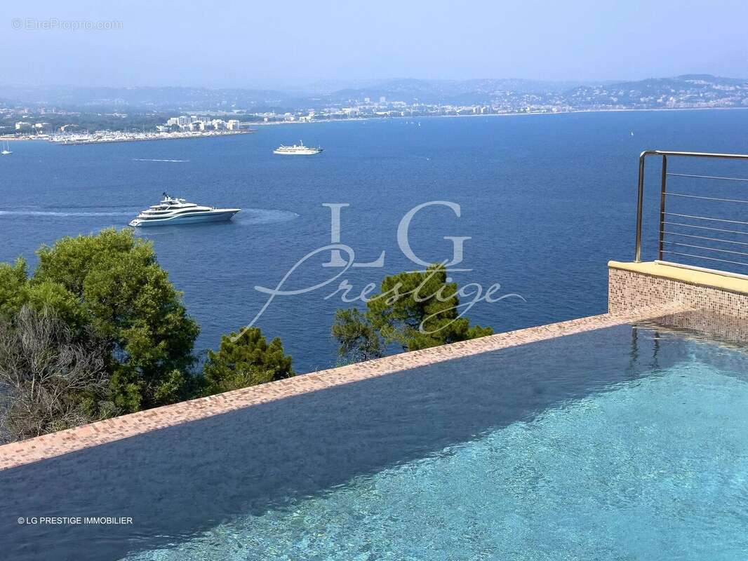 Maison à THEOULE-SUR-MER