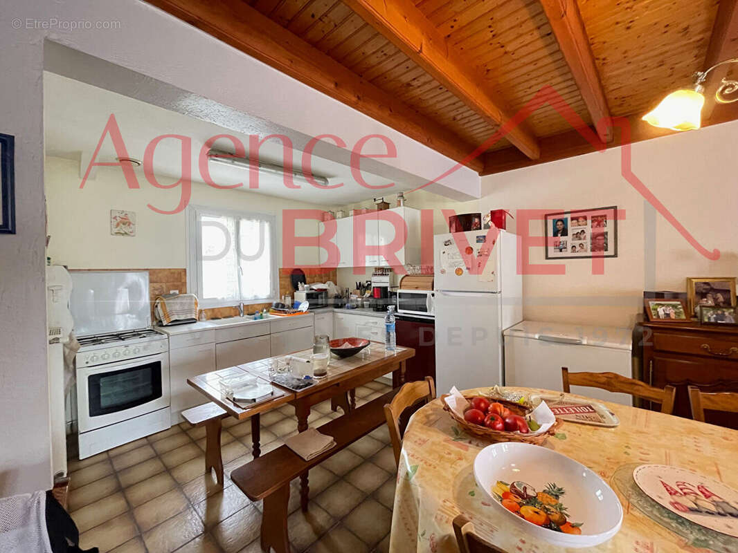 Maison à LA CHAPELLE-DES-MARAIS