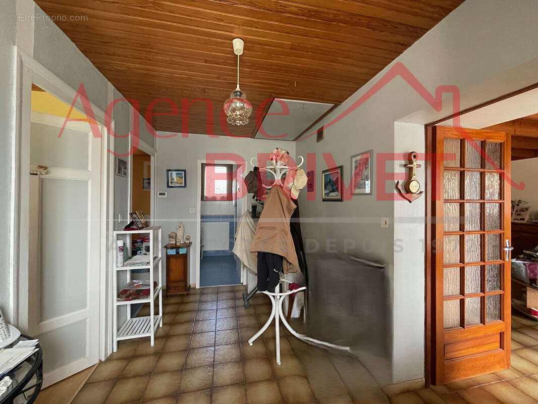 Maison à LA CHAPELLE-DES-MARAIS