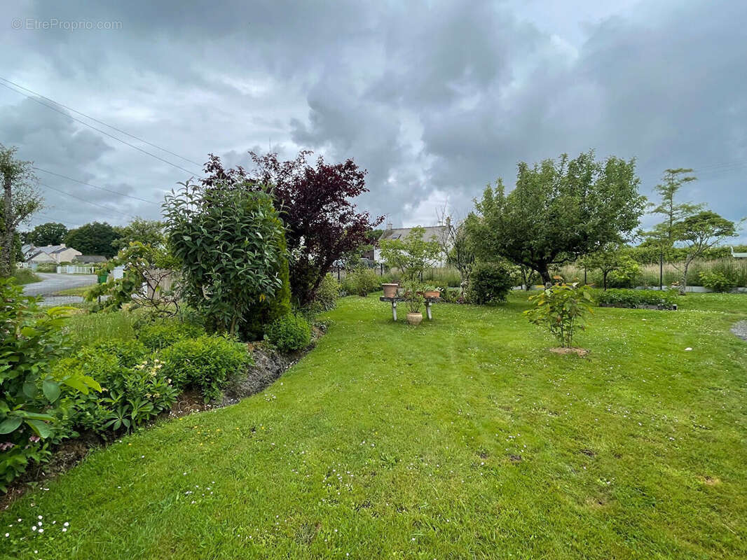 Maison à LA CHAPELLE-DES-MARAIS