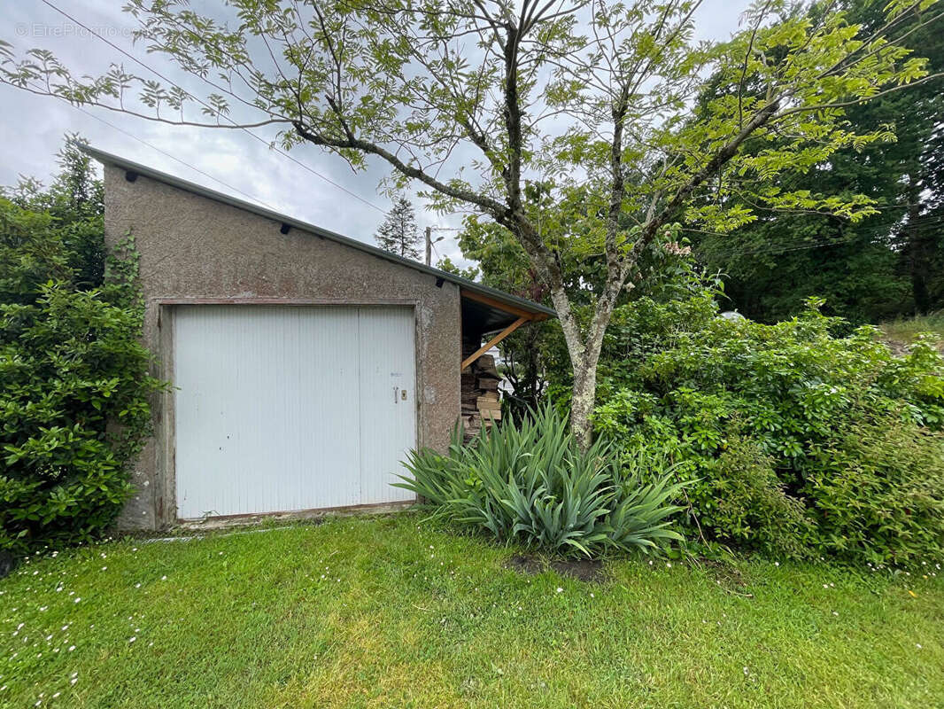 Maison à LA CHAPELLE-DES-MARAIS