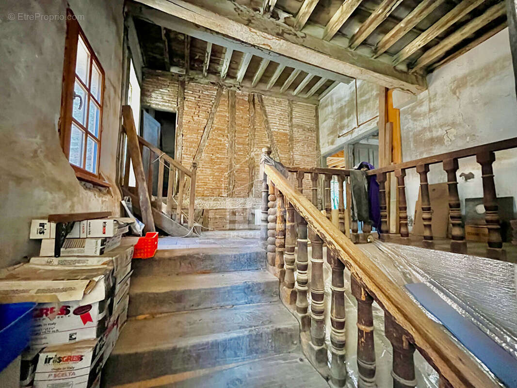 Maison à LISLE-SUR-TARN