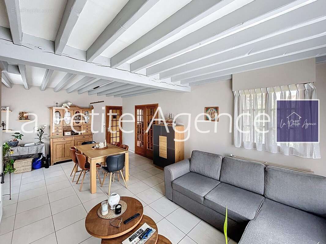 Maison à GONDECOURT