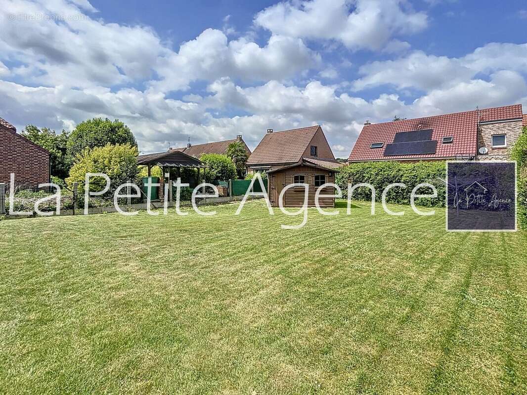 Maison à GONDECOURT