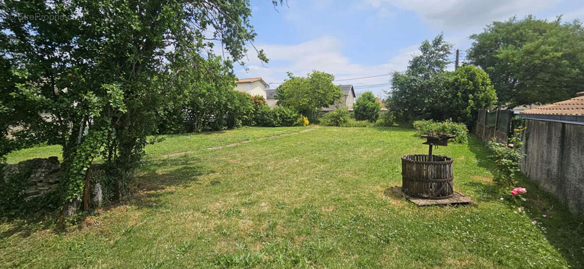 Terrain à SAINT-MAIXENT-L&#039;ECOLE