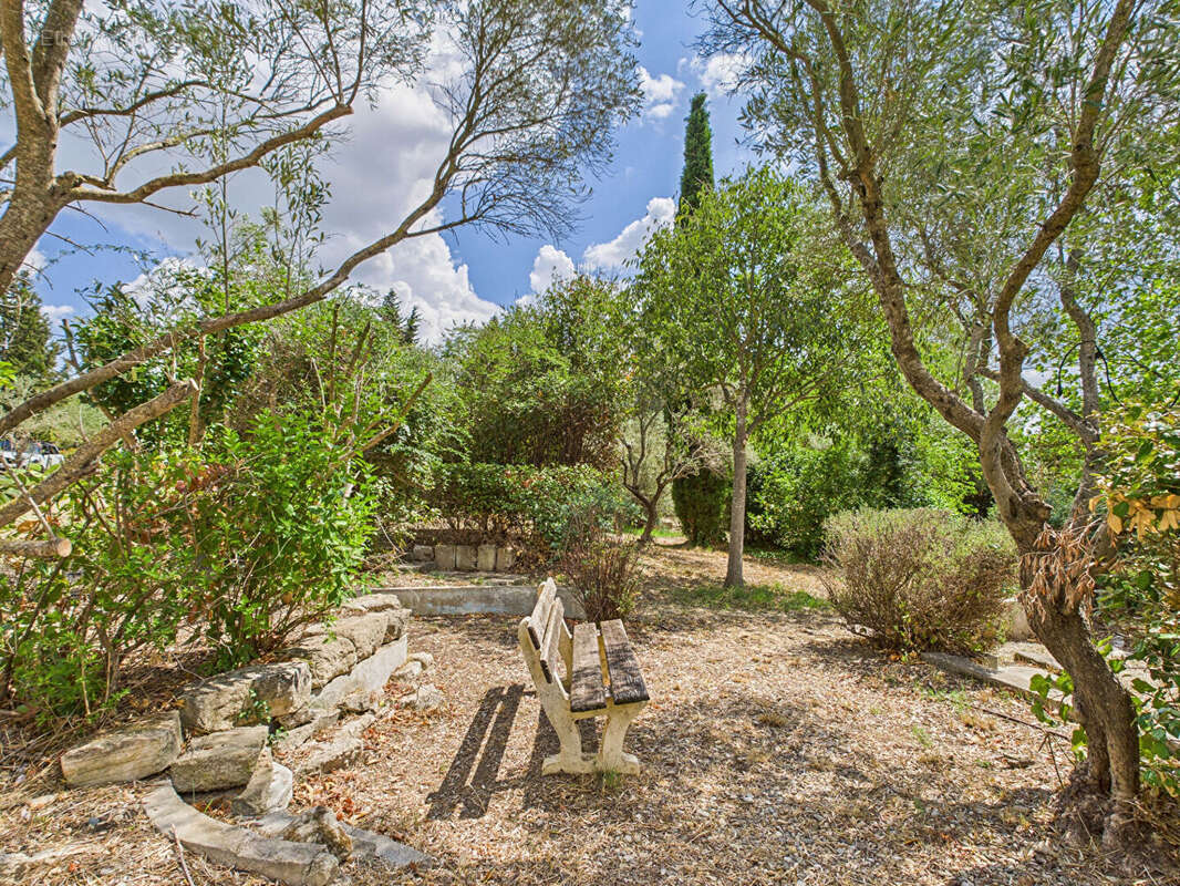 Maison à FONTVIEILLE