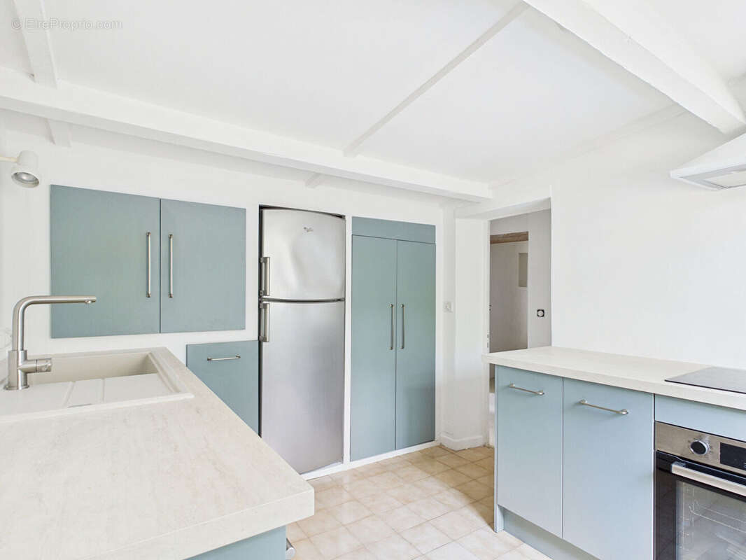 Maison à FONTVIEILLE