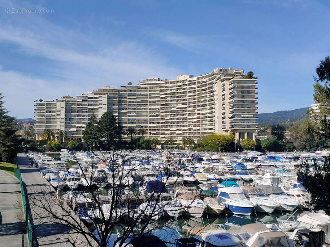 Appartement à MANDELIEU-LA-NAPOULE