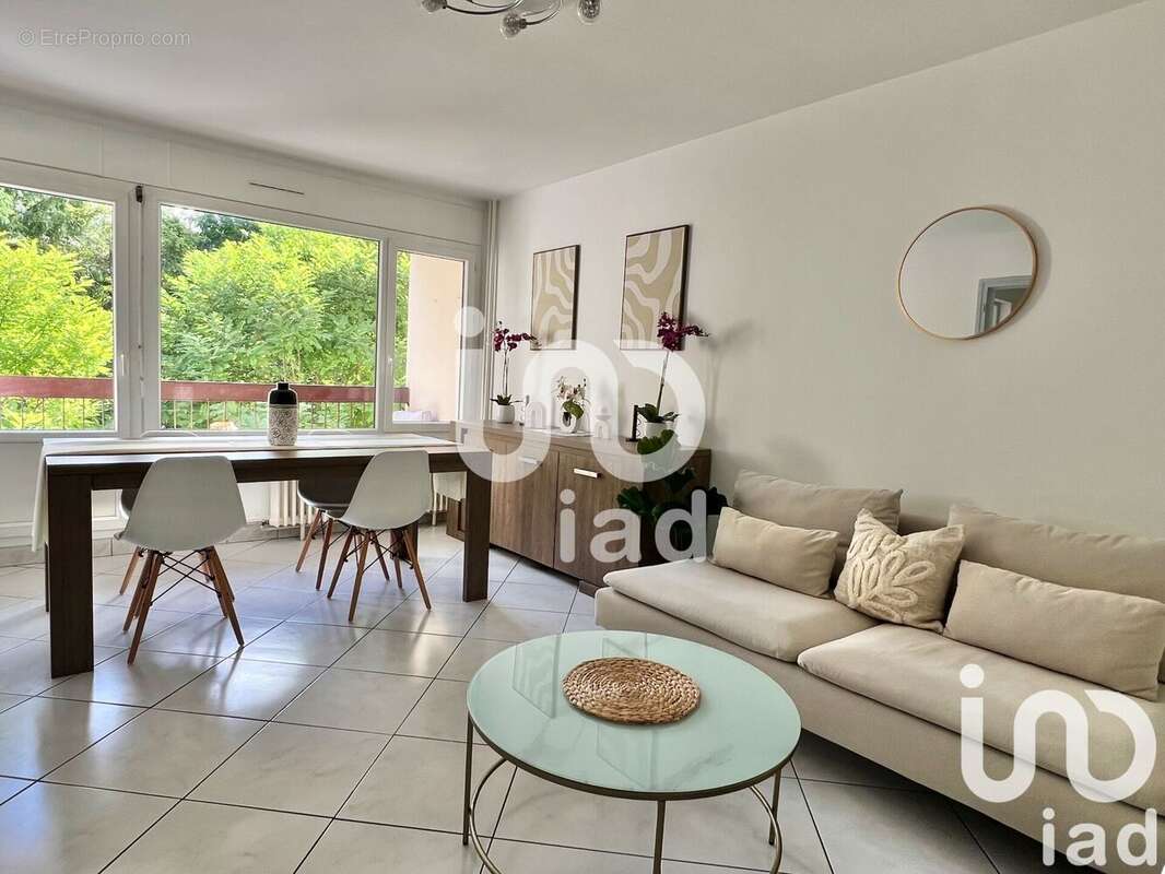 Photo 2 - Appartement à BOURGOIN-JALLIEU