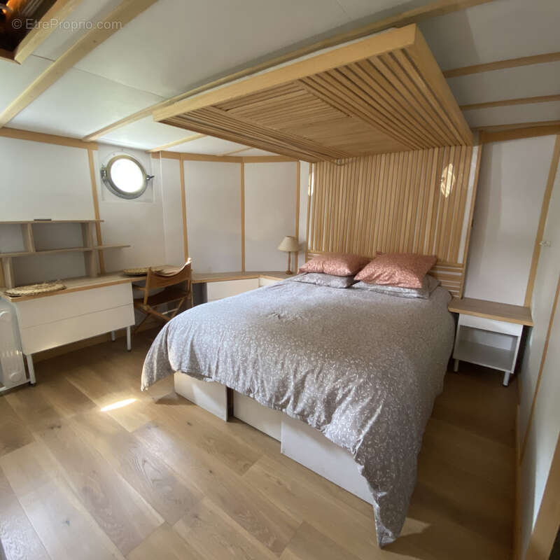 Autre à SAINT-SATUR