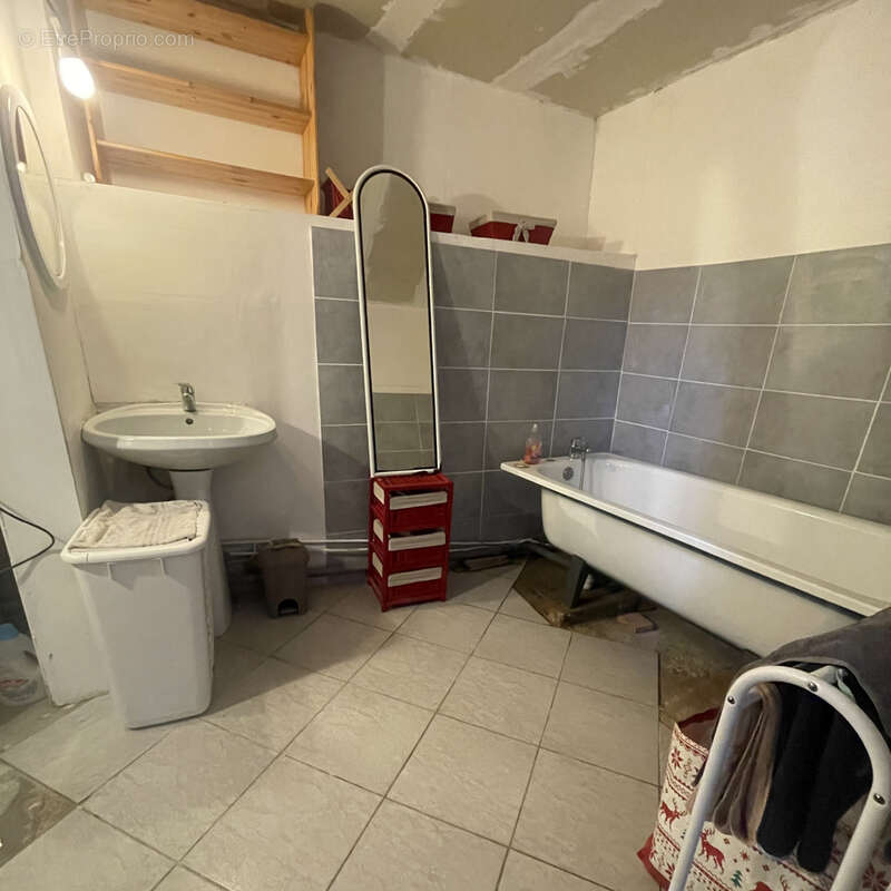 Maison à SURY-EN-VAUX