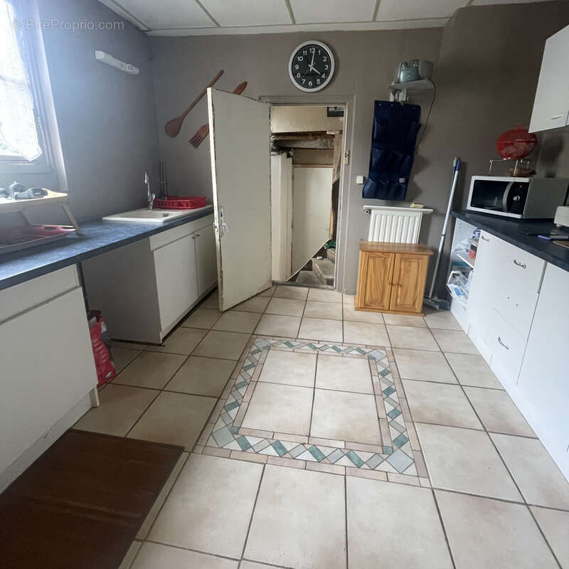 Maison à SURY-EN-VAUX