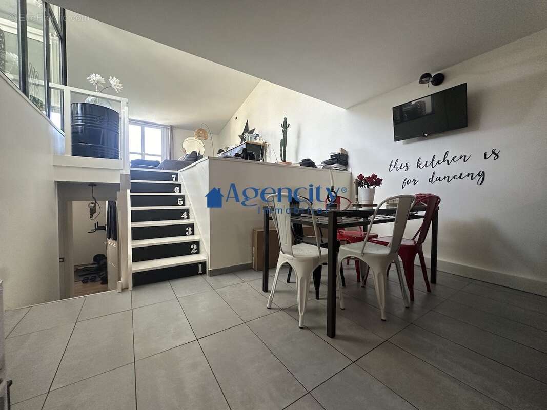 Appartement à TORCY