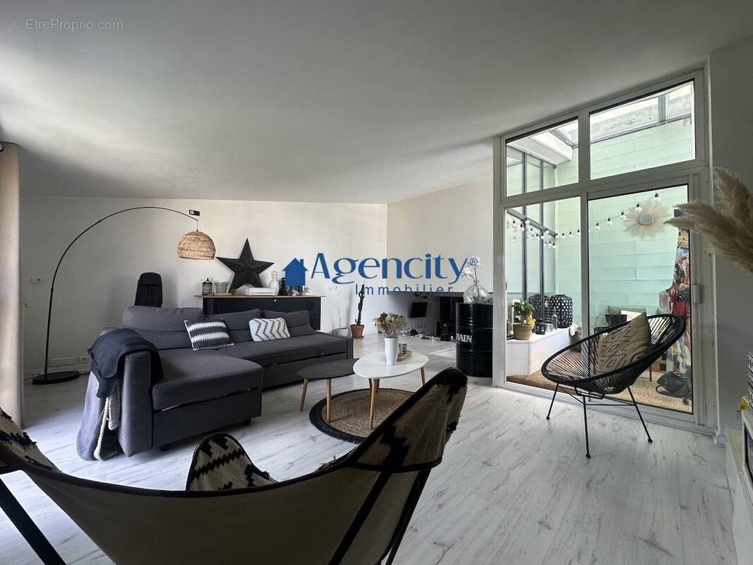 Appartement à TORCY