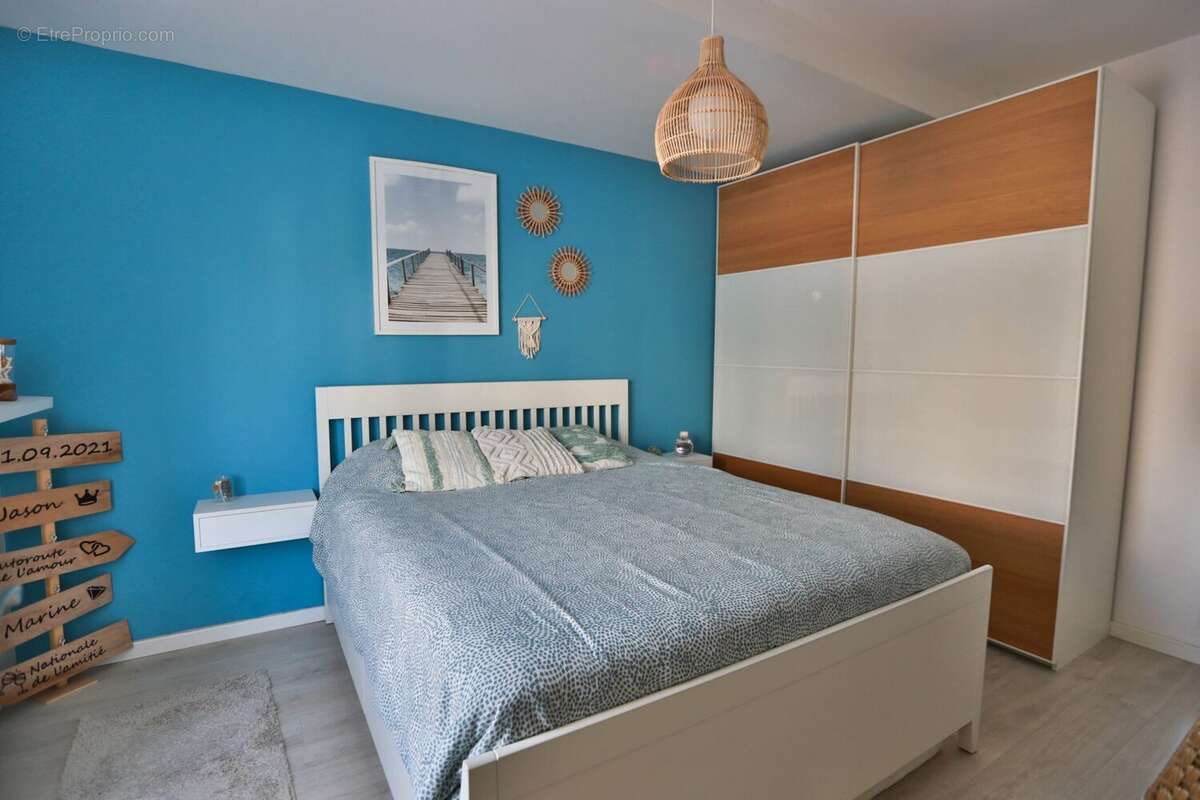 Appartement à VAUJOURS