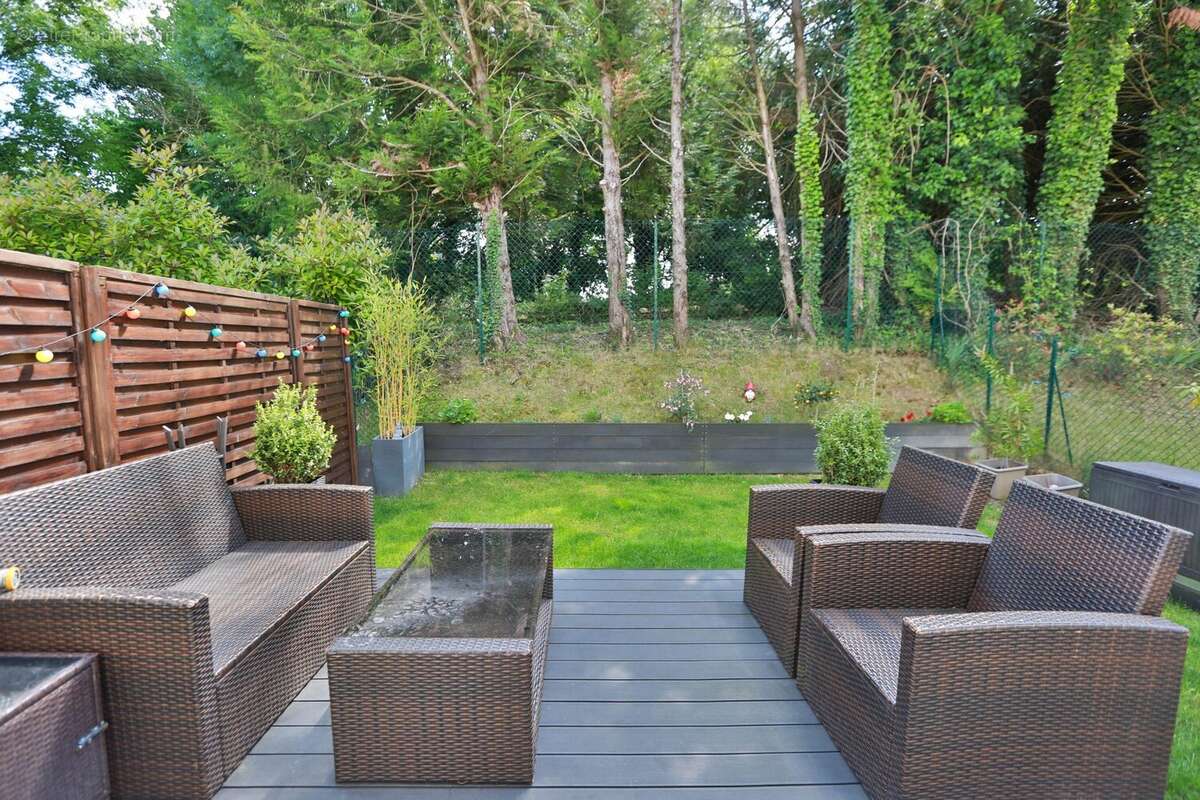 Appartement à VAUJOURS