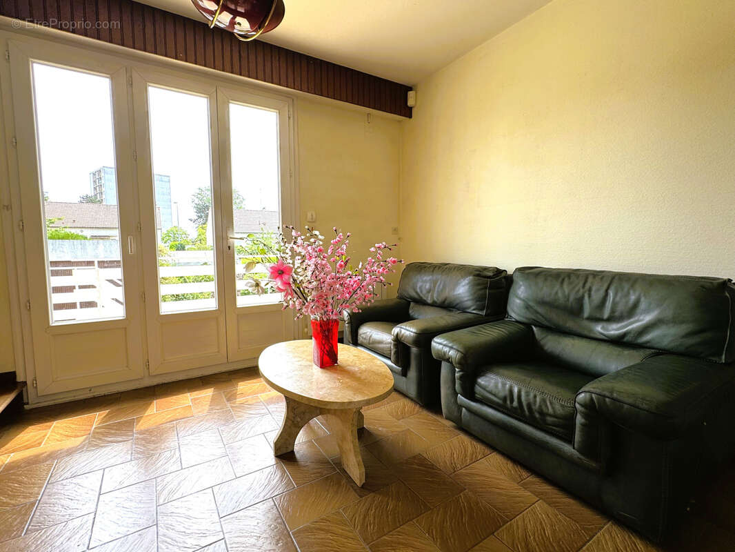 Maison à MAINVILLIERS