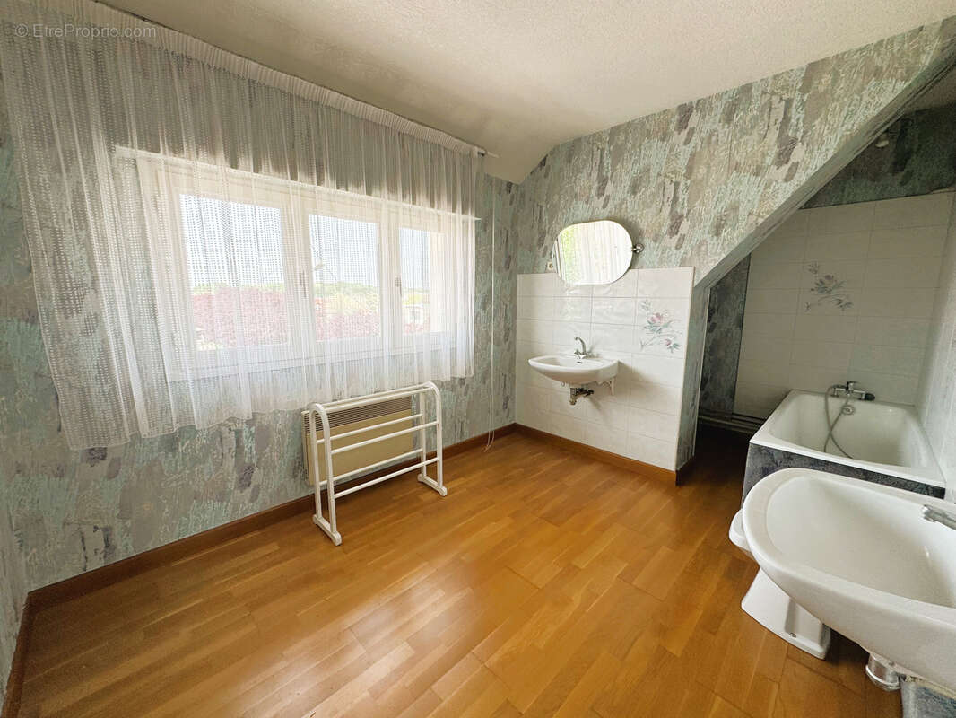 Maison à MAINVILLIERS