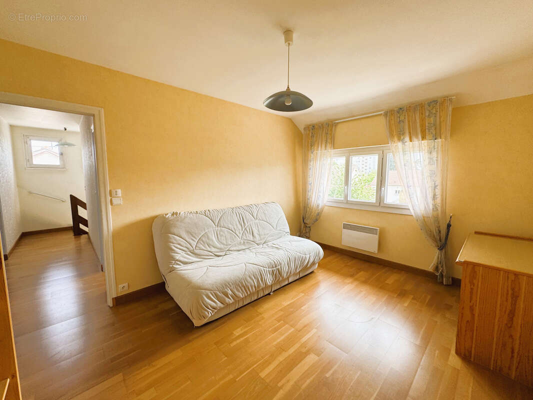 Maison à MAINVILLIERS