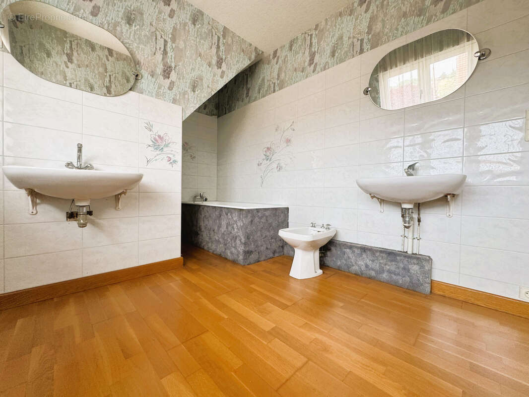 Maison à MAINVILLIERS