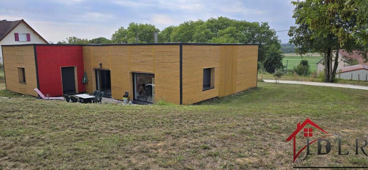 Maison à LARIANS-ET-MUNANS