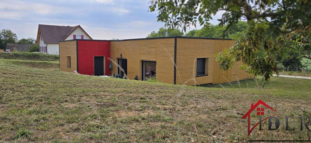 Maison à LARIANS-ET-MUNANS